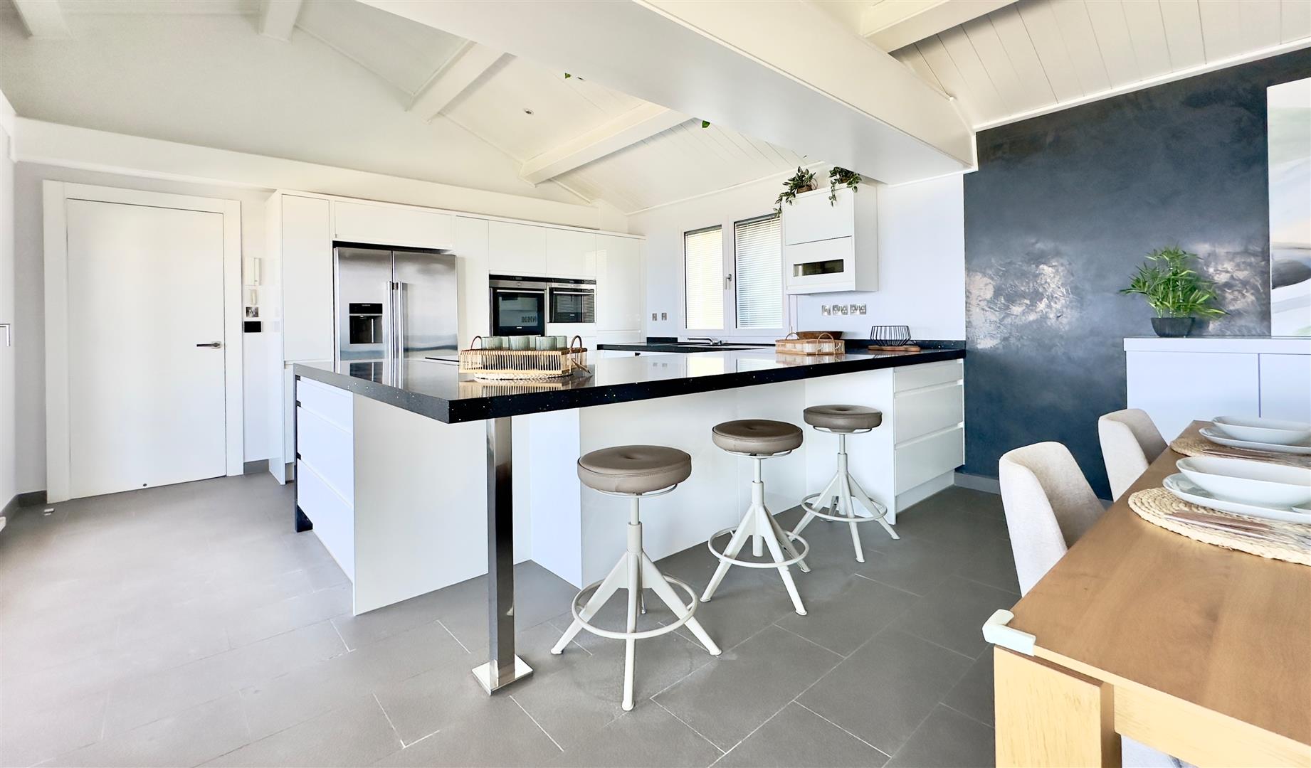 Image of Apartment - 3 Bedrooms - 2 Bathrooms for Rental in South District-Gibraltar, Image 3